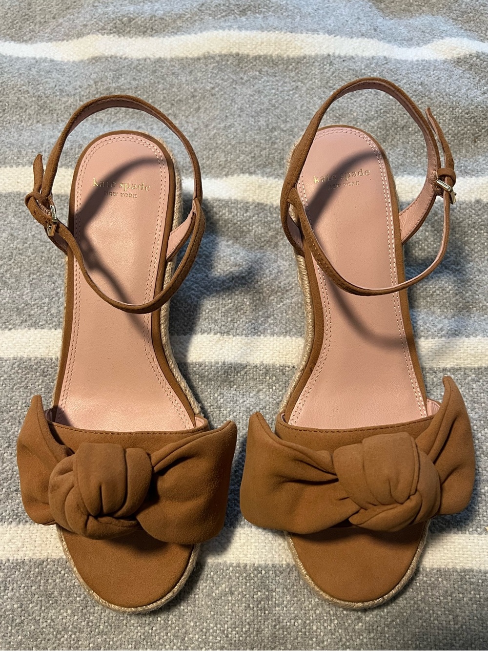 Brand new Kate Spade suede bow wedges women’s size 10